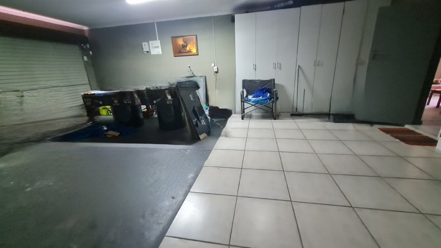 4 Bedroom Property for Sale in Dana Bay Western Cape